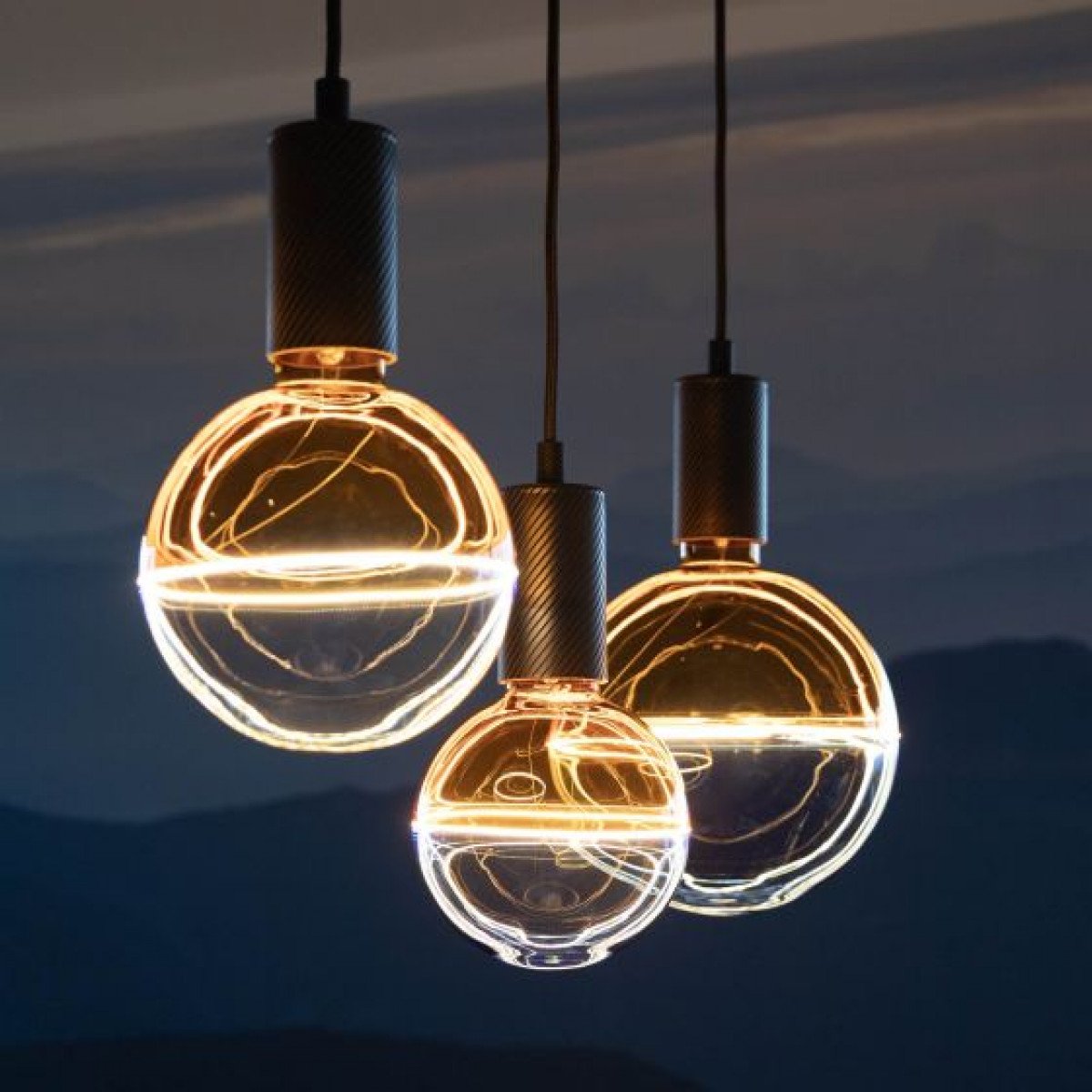 Lichtquelle Globe 145 Amber Blau Dimmbar E27