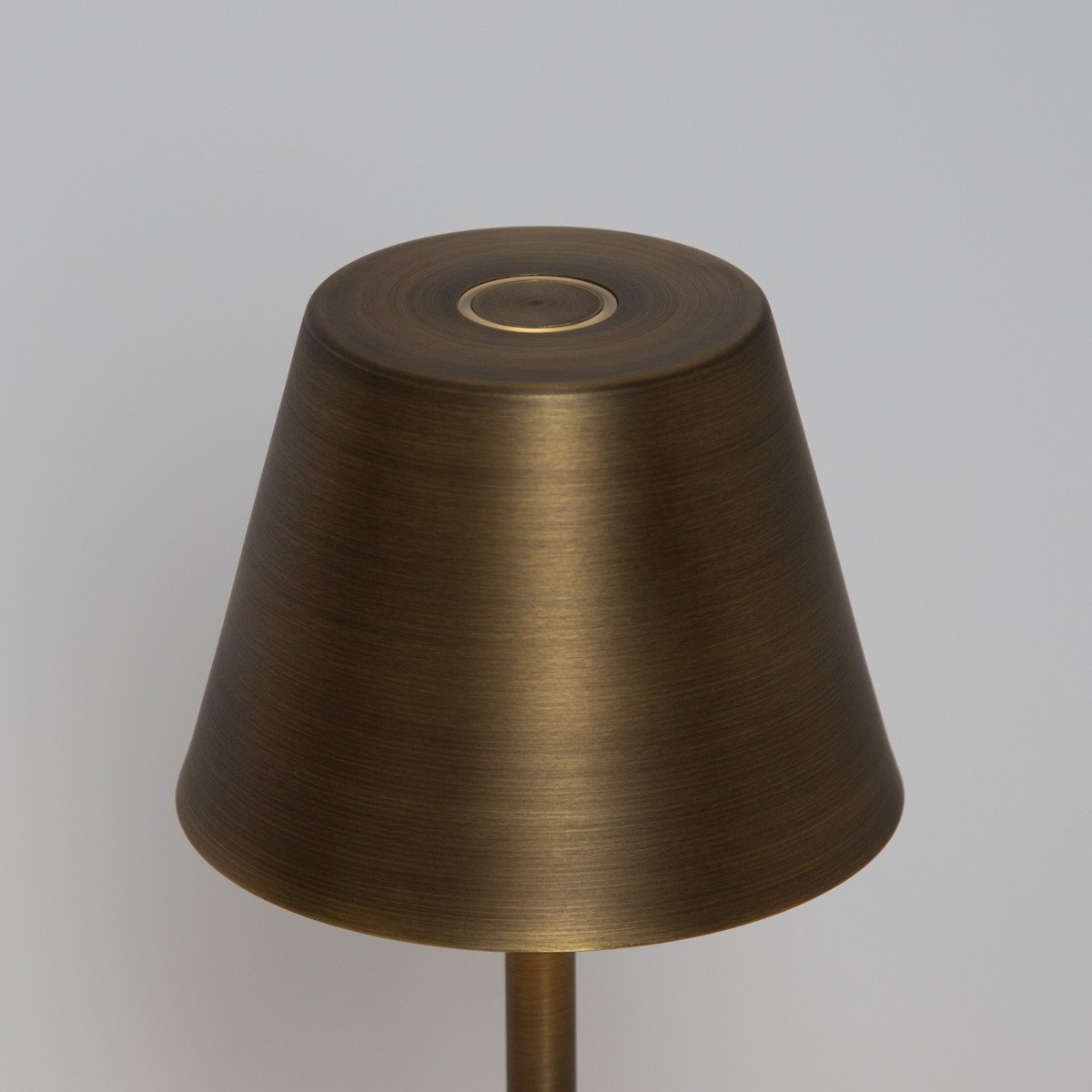 Außen- und Innenlampe Bronze Tischlampe modern