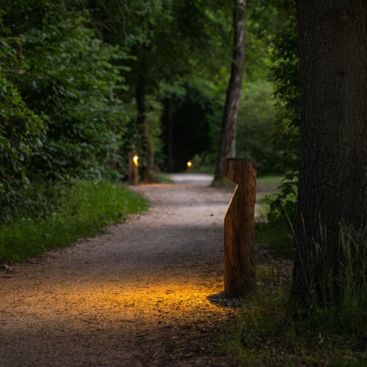 houten buiten terras lamp van akstanje hout bosco inclusief led lamp duurzame buitenverlichting